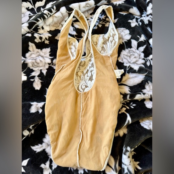 ROBIN PICCONE Sz 6 Nude Illusion White Terrycloth Lace & Tan Swimsuit / Bodysuit - Picture 8 of 10